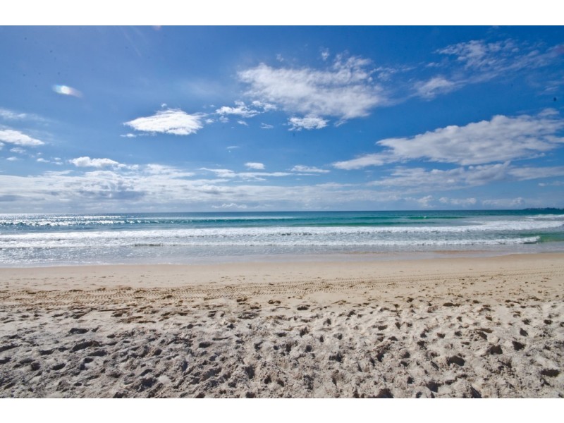 6 ‘Eton Lodge’ 10 Rolan Court, Palm Beach QLD 4221