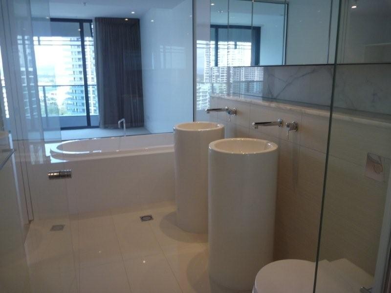 21407 ‘Oracle’ Elizabeth Ave, Broadbeach QLD 4218