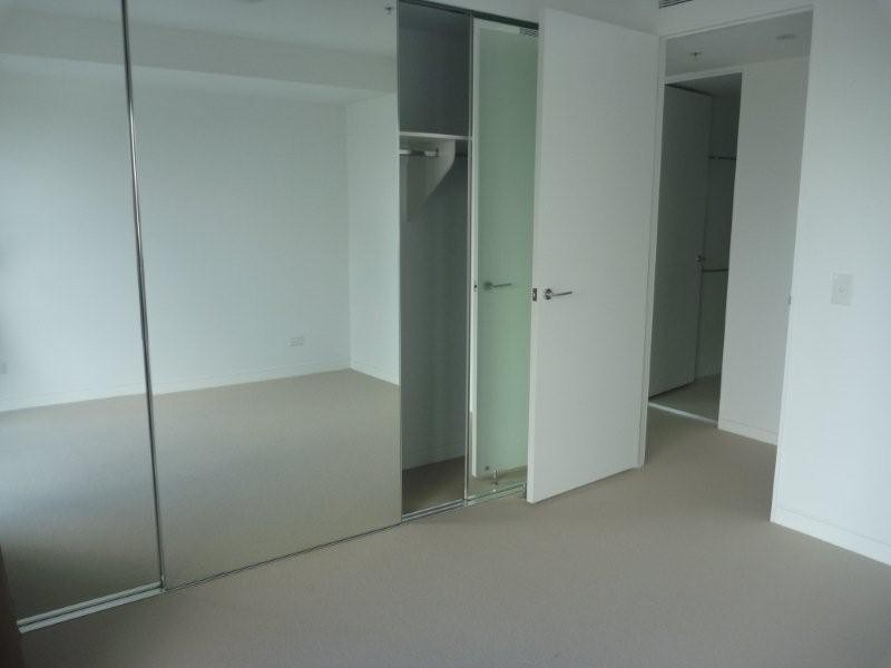 21407 ‘Oracle’ Elizabeth Ave, Broadbeach QLD 4218