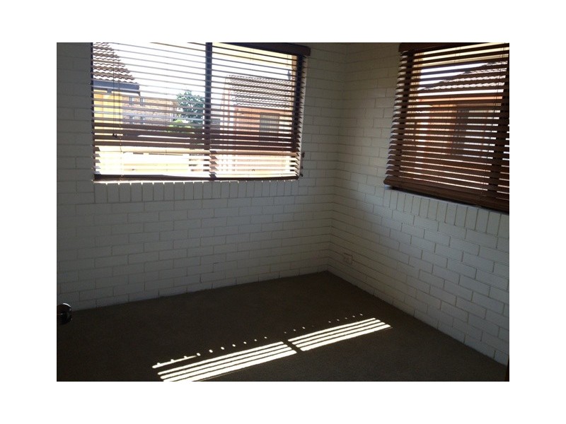 7/22-24 Duet Drive, Mermaid Waters QLD 4218