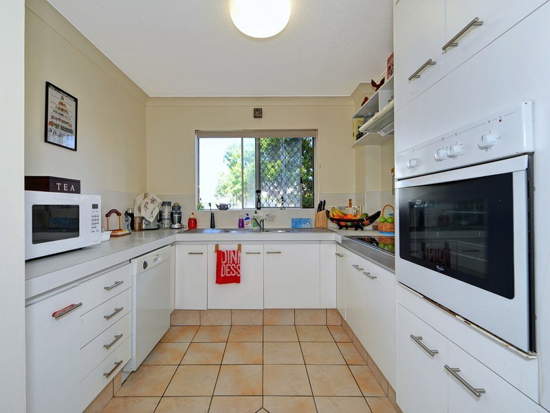 2/9 Francis Street, Mermaid Beach QLD 4218