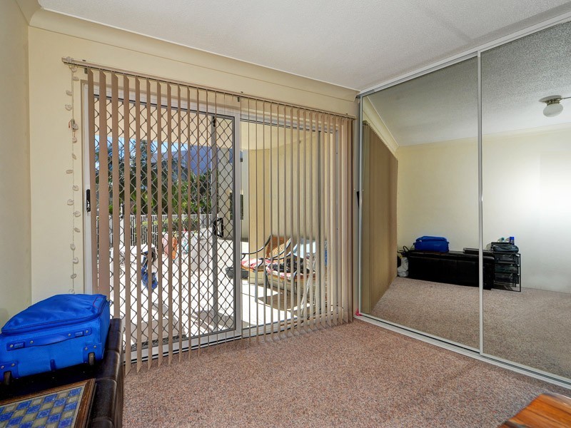 2/9 Francis Street, Mermaid Beach QLD 4218