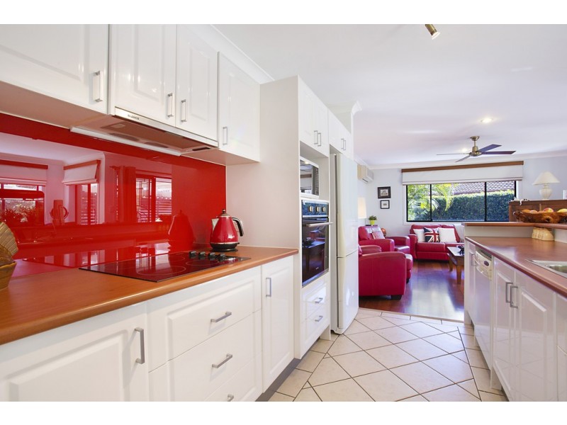 2/16 Evandale Crescent, Miami QLD 4220