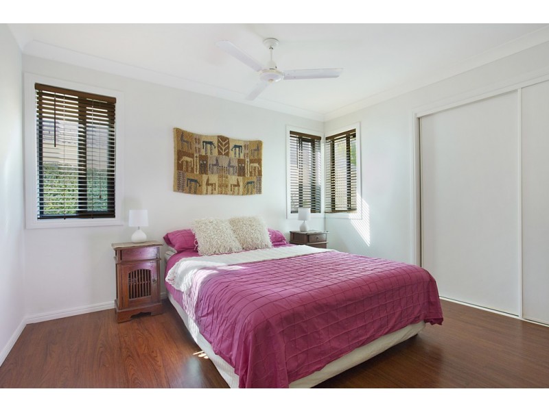 2/16 Evandale Crescent, Miami QLD 4220