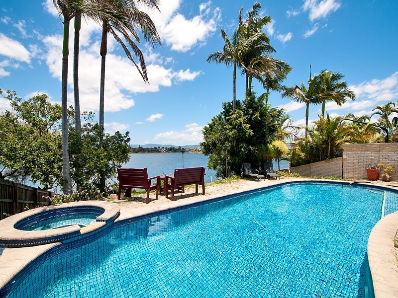 59 Volante Crescent, Mermaid Waters QLD 4218