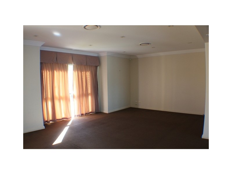 17 Cheval Court, Benowa Waters QLD 4217