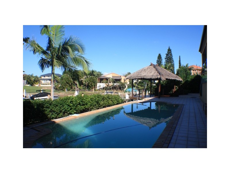 17 Cheval Court, Benowa Waters QLD 4217