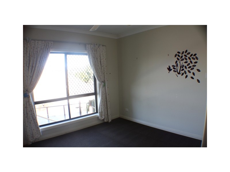 17 Cheval Court, Benowa Waters QLD 4217