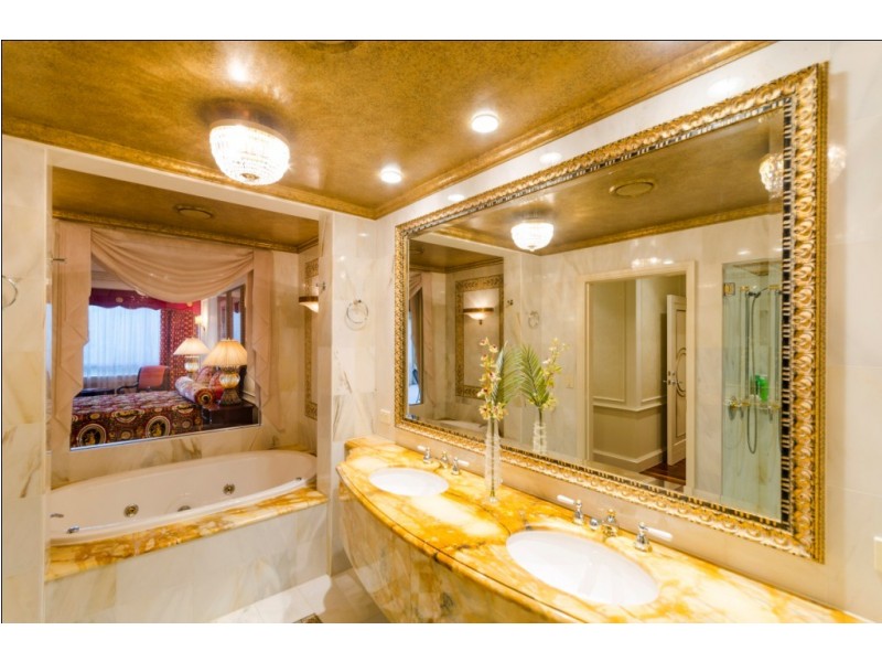 Condominium 60 Palazzo Versace, 94 Seaworld Drive, Main Beach QLD 4217