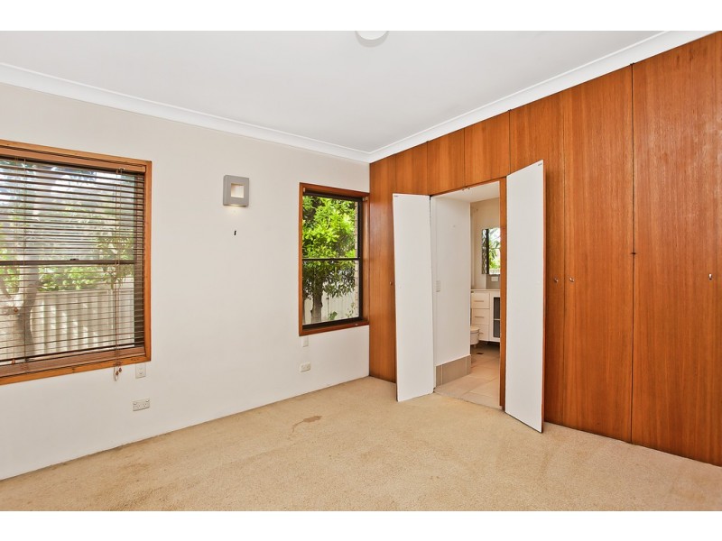 1/10 Craft Court, Miami QLD 4220