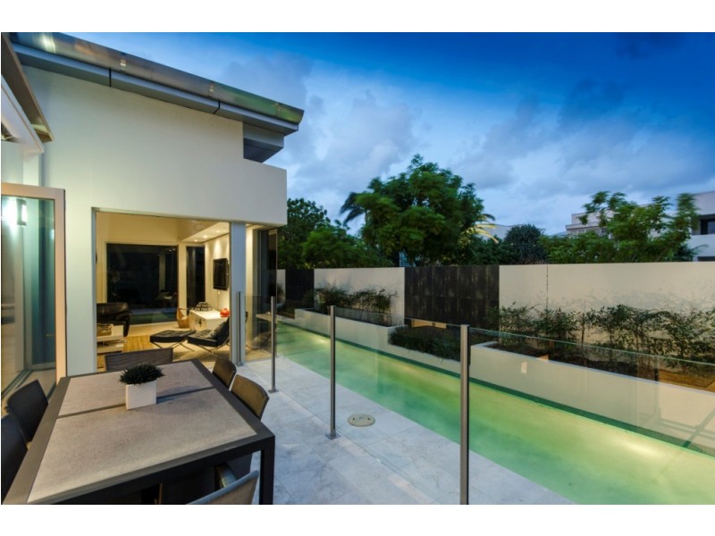 3 Marseille Estate, 17 Marseille Court, Sorrento QLD 4217