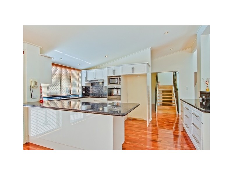 48 Blair Athol Cres, Sorrento QLD 4217