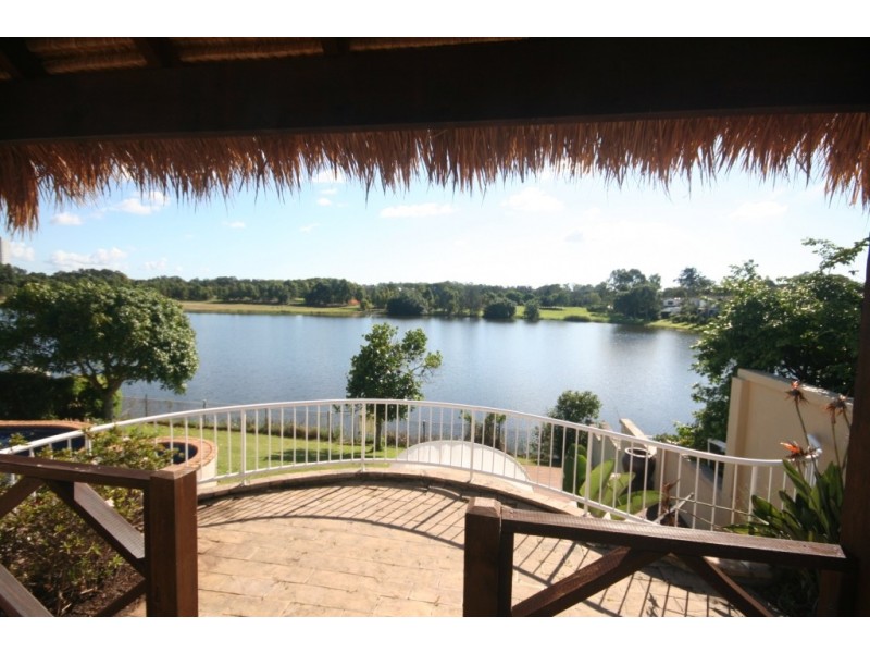 83 Cabana Boulevard, Benowa Waters QLD 4217