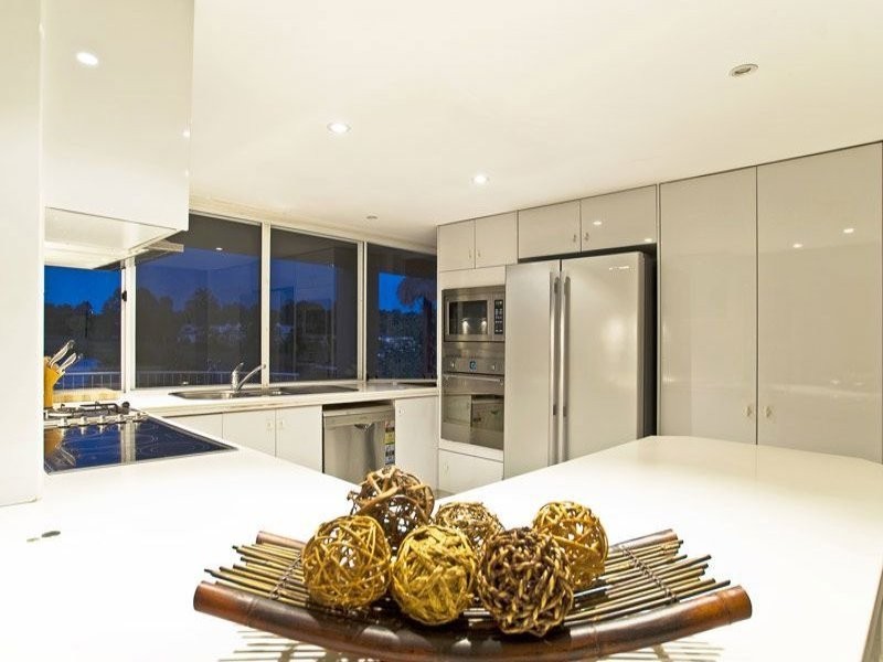 83 Cabana Boulevard, Benowa Waters QLD 4217