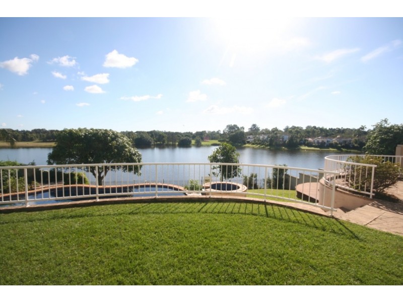 83 Cabana Boulevard, Benowa Waters QLD 4217