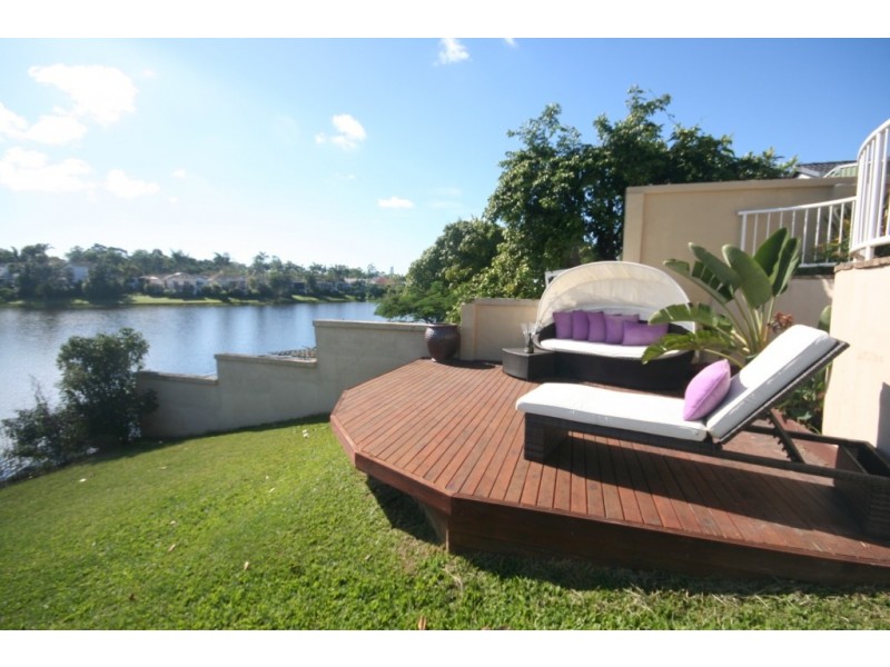 83 Cabana Boulevard, Benowa Waters QLD 4217