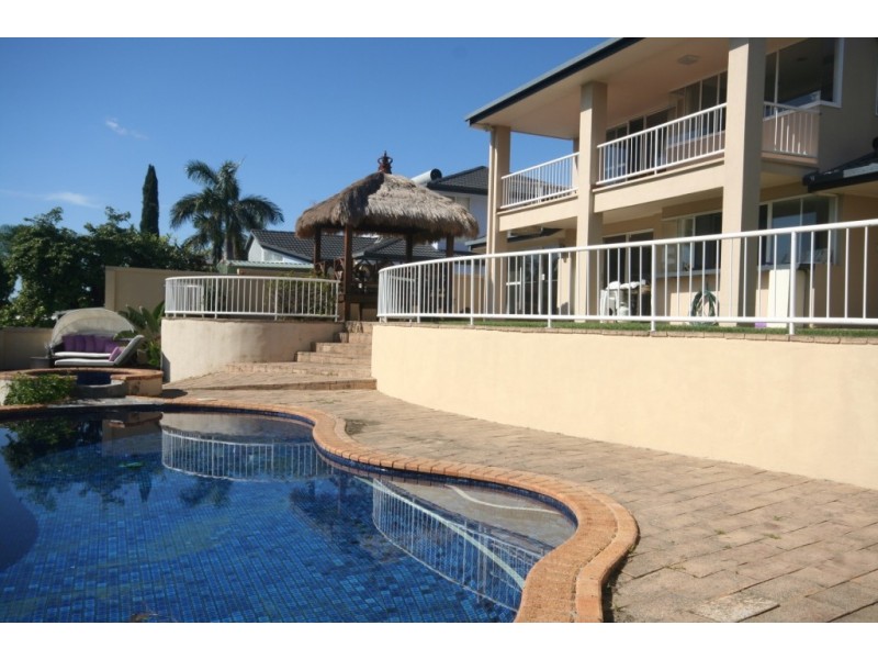 83 Cabana Boulevard, Benowa Waters QLD 4217