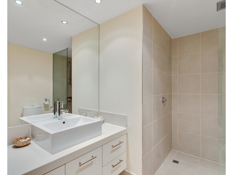 15C and 15D Breakers North 50 Old Burleigh Road, Surfers Paradise QLD 4217