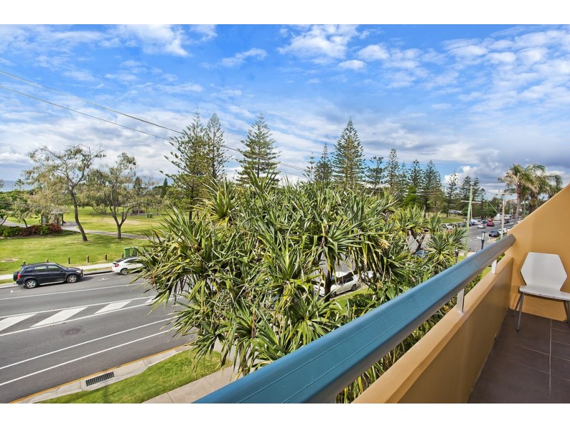 306 ‘Hi Ho’ 2 Queensland Avenue, Broadbeach QLD 4218