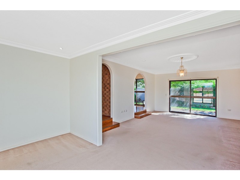 56 Arcadia Drive, Mermaid Waters QLD 4218