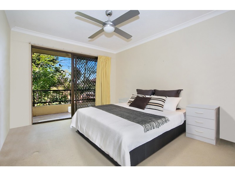 5/92 Stanhill Drive, Chevron Island QLD 4217