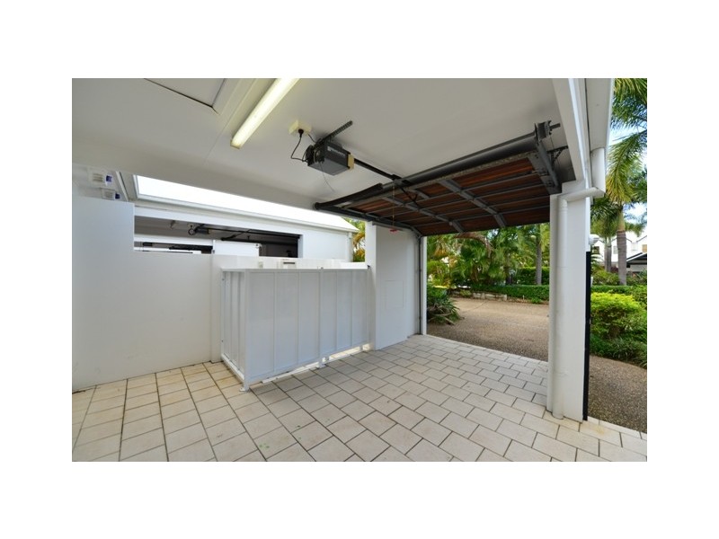 13 ‘Raffles’ 103 Salerno Street, Isle Of Capri QLD 4217