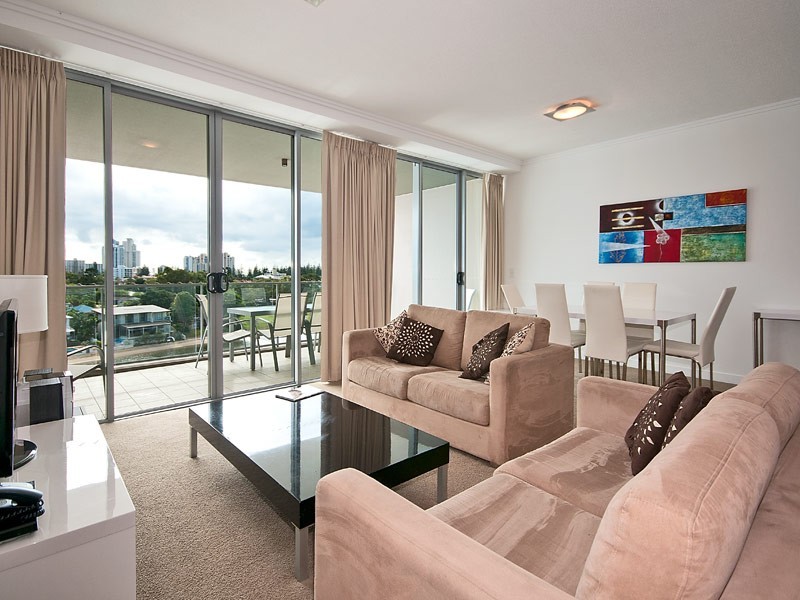 2501 ‘Freshwater Point’ 33 TE Peters Drive, Broadbeach QLD 4218