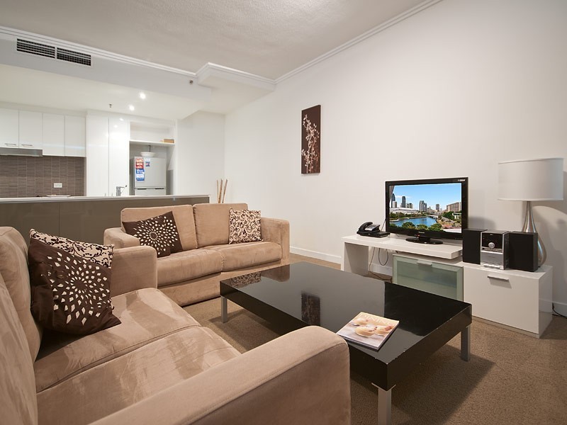 2501 ‘Freshwater Point’ 33 TE Peters Drive, Broadbeach QLD 4218