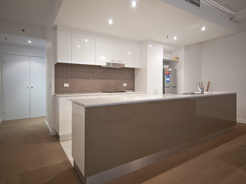 2501 ‘Freshwater Point’ 33 TE Peters Drive, Broadbeach QLD 4218