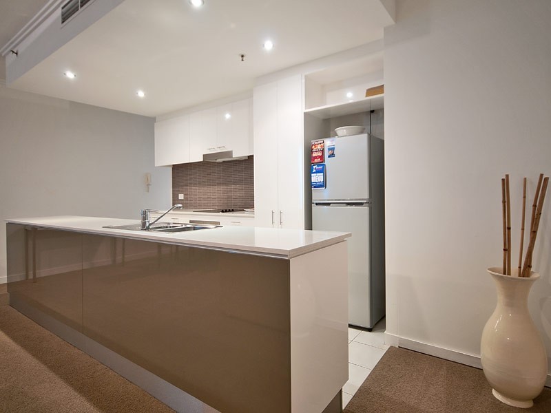 2501 ‘Freshwater Point’ 33 TE Peters Drive, Broadbeach QLD 4218