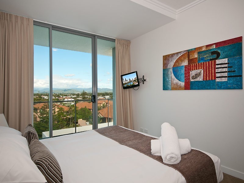 2501 ‘Freshwater Point’ 33 TE Peters Drive, Broadbeach QLD 4218