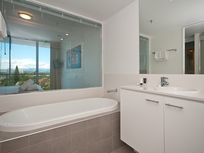 2501 ‘Freshwater Point’ 33 TE Peters Drive, Broadbeach QLD 4218