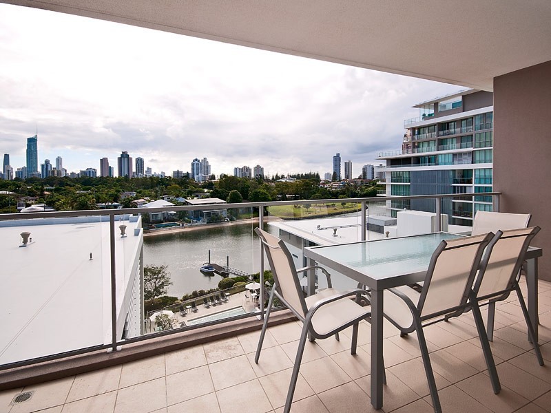 2501 ‘Freshwater Point’ 33 TE Peters Drive, Broadbeach QLD 4218