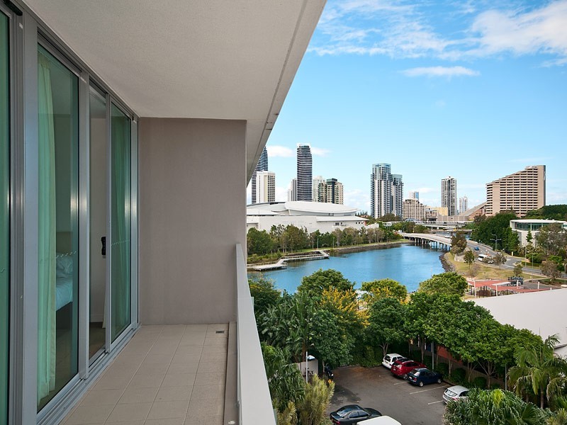 2501 ‘Freshwater Point’ 33 TE Peters Drive, Broadbeach QLD 4218