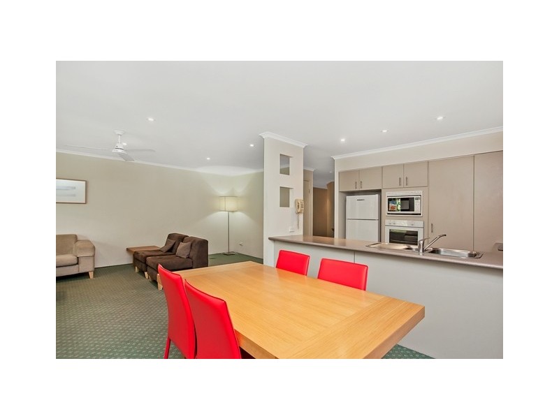 94 ‘Diamond Beach Resort’ 10 Alexandra Avenue, Broadbeach QLD 4218