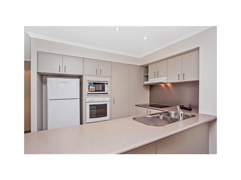 94 ‘Diamond Beach Resort’ 10 Alexandra Avenue, Broadbeach QLD 4218