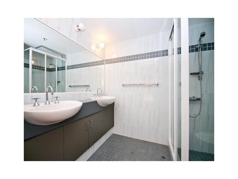 112 ‘Victoria Square’ 15 Victoria Avenue, Broadbeach QLD 4218