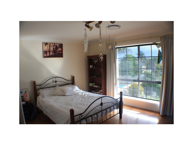 9 Antigua Way, Clear Island Waters QLD 4226