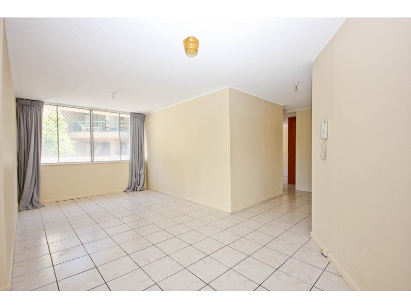 1/3 Old Burleigh Road, Surfers Paradise QLD 4217