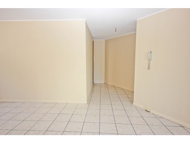 1/3 Old Burleigh Road, Surfers Paradise QLD 4217