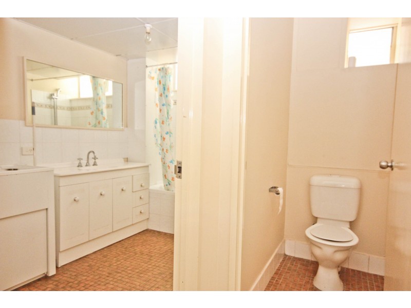 1/3 Old Burleigh Road, Surfers Paradise QLD 4217