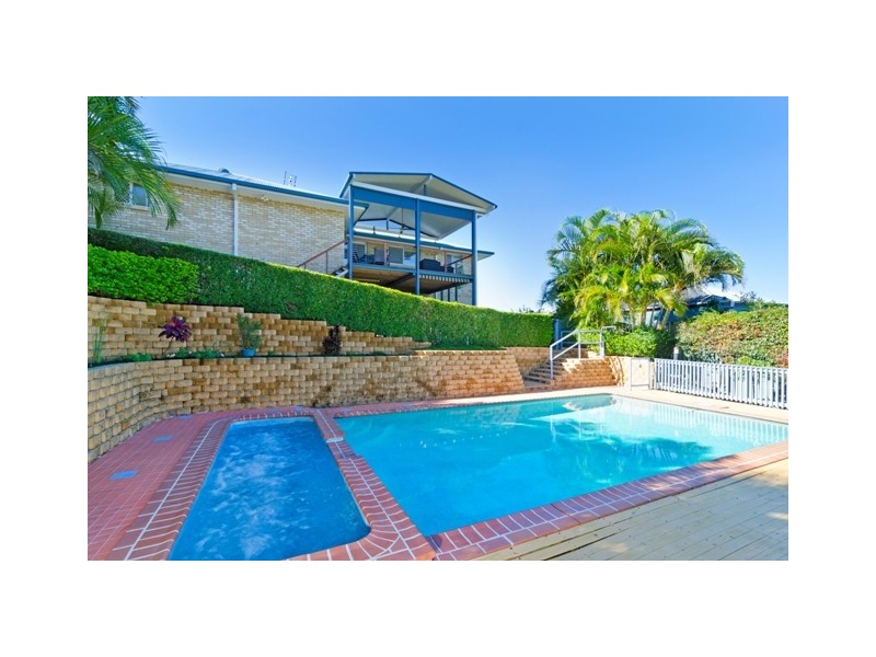 32 Pago Terrace, Pacific Pines QLD 4211