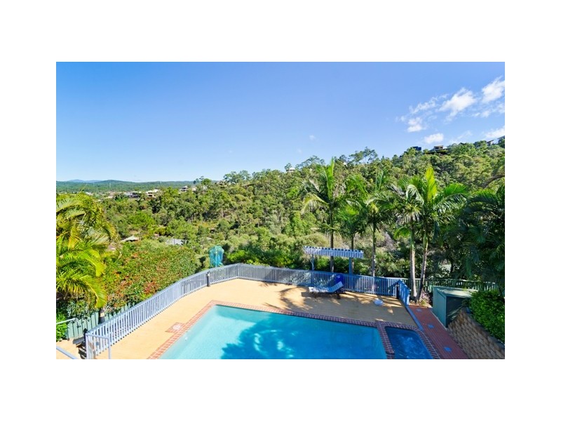 32 Pago Terrace, Pacific Pines QLD 4211