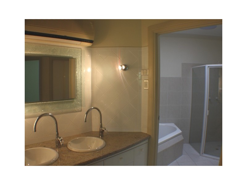 652 Tallebudgera Creek Rd, Tallebudgera Valley QLD 4228