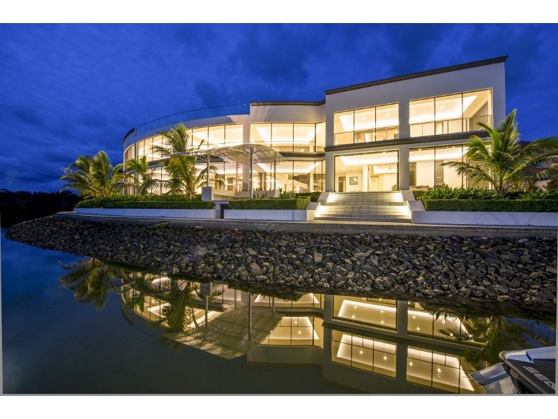 7313 Bayside Close, Sanctuary Cove QLD 4212