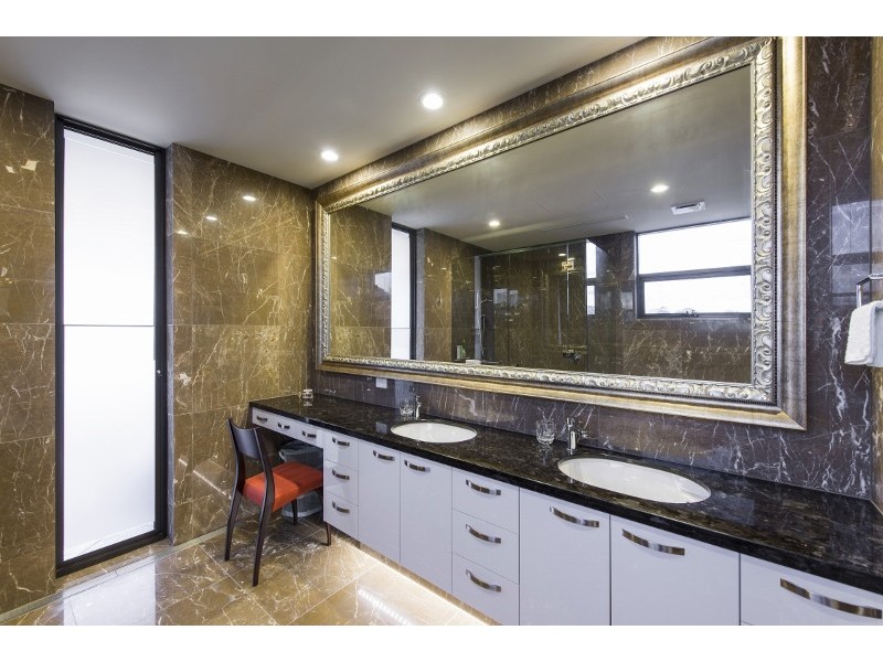 7313 Bayside Close, Sanctuary Cove QLD 4212