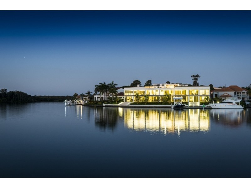 7313 Bayside Close, Sanctuary Cove QLD 4212