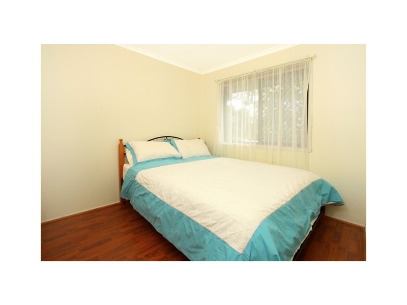 2/4 Gumbeel Court, Highland Park QLD 4211