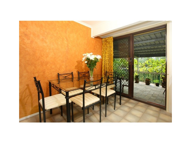 2/4 Gumbeel Court, Highland Park QLD 4211