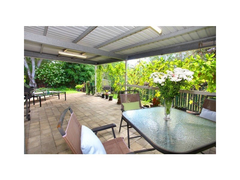 2/4 Gumbeel Court, Highland Park QLD 4211